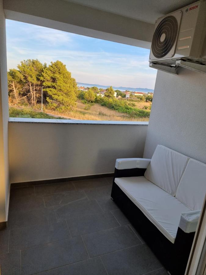 Aksa Residences Вир Екстериор снимка