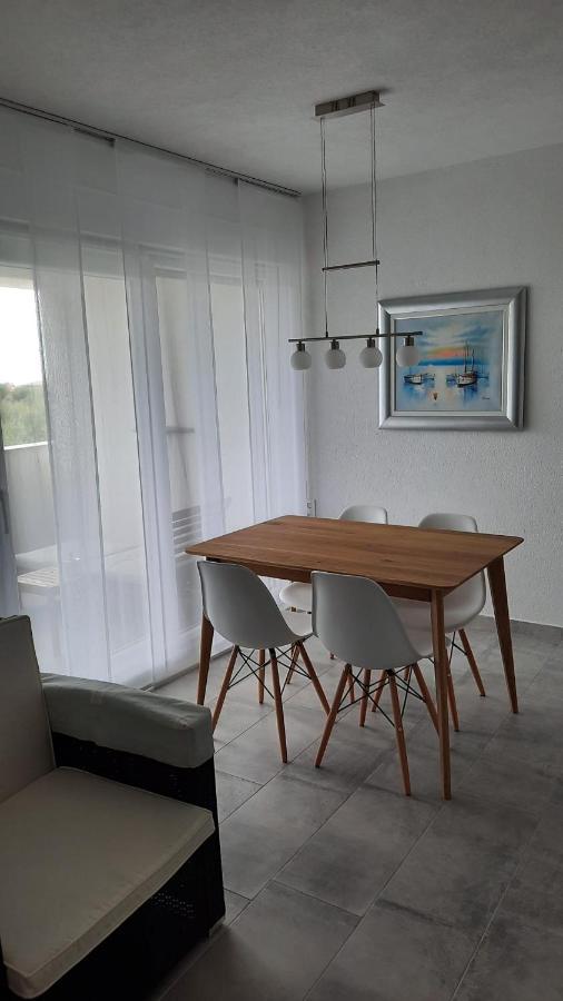 Aksa Residences Вир Екстериор снимка