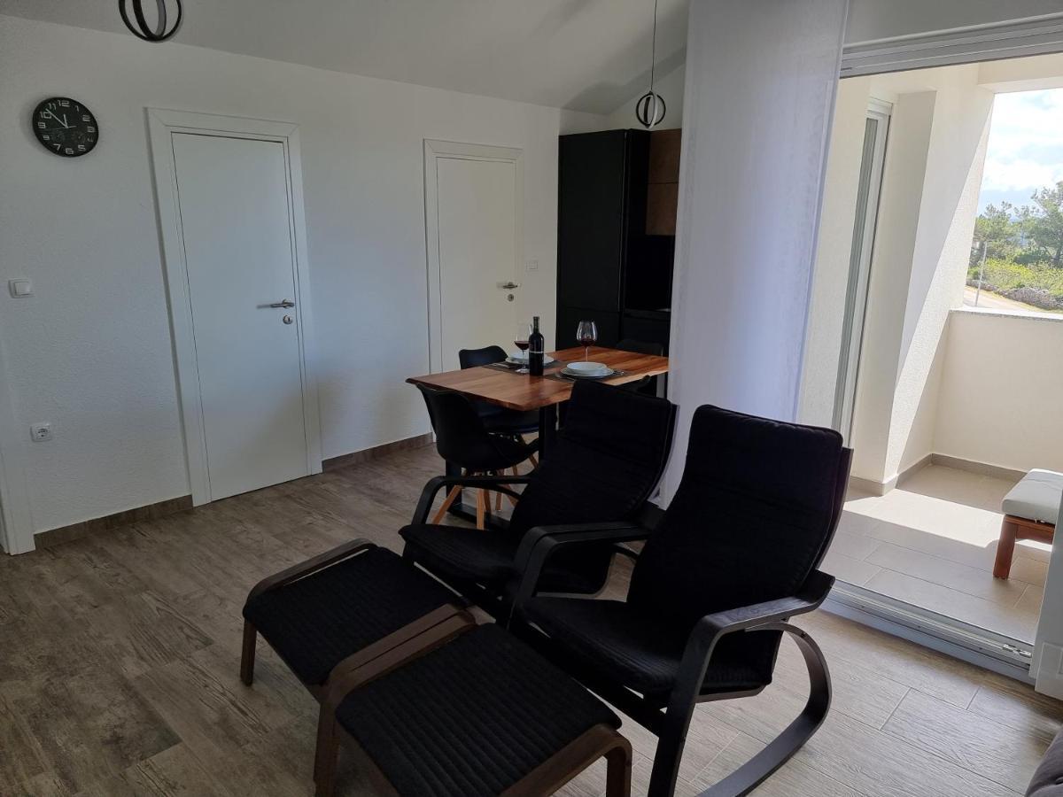 Aksa Residences Вир Екстериор снимка