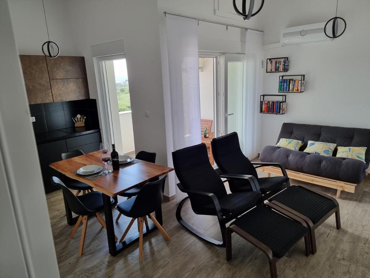 Aksa Residences Вир Екстериор снимка