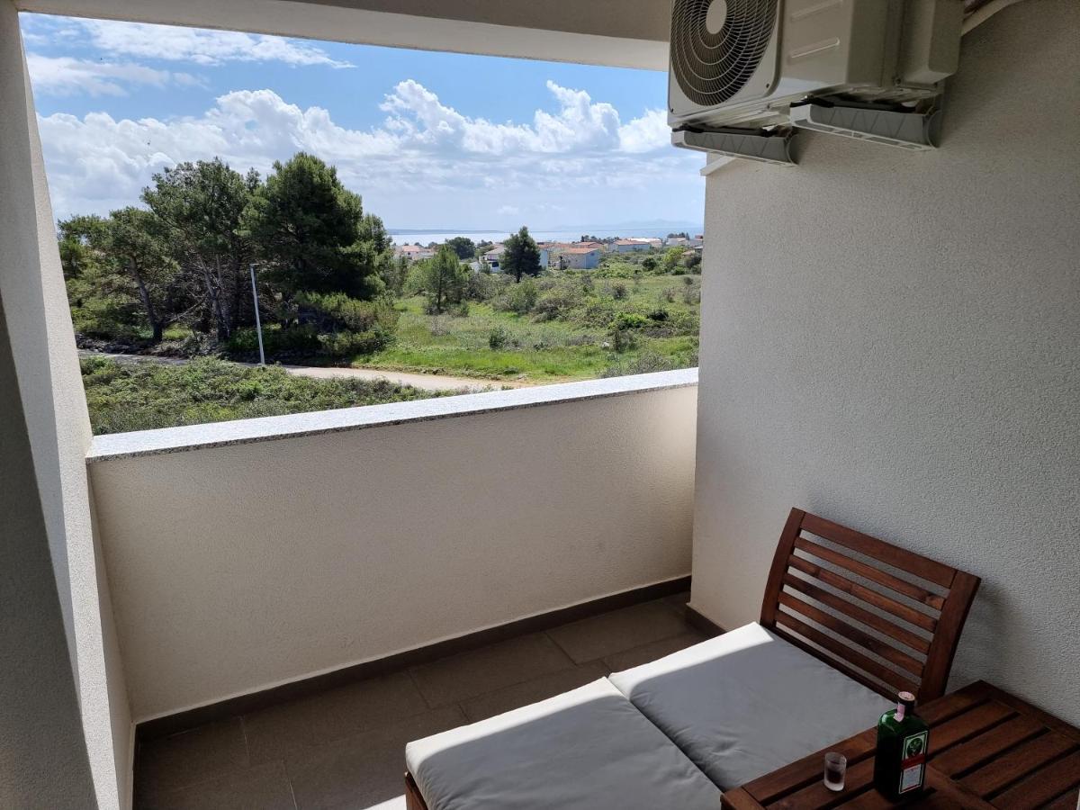 Aksa Residences Вир Екстериор снимка